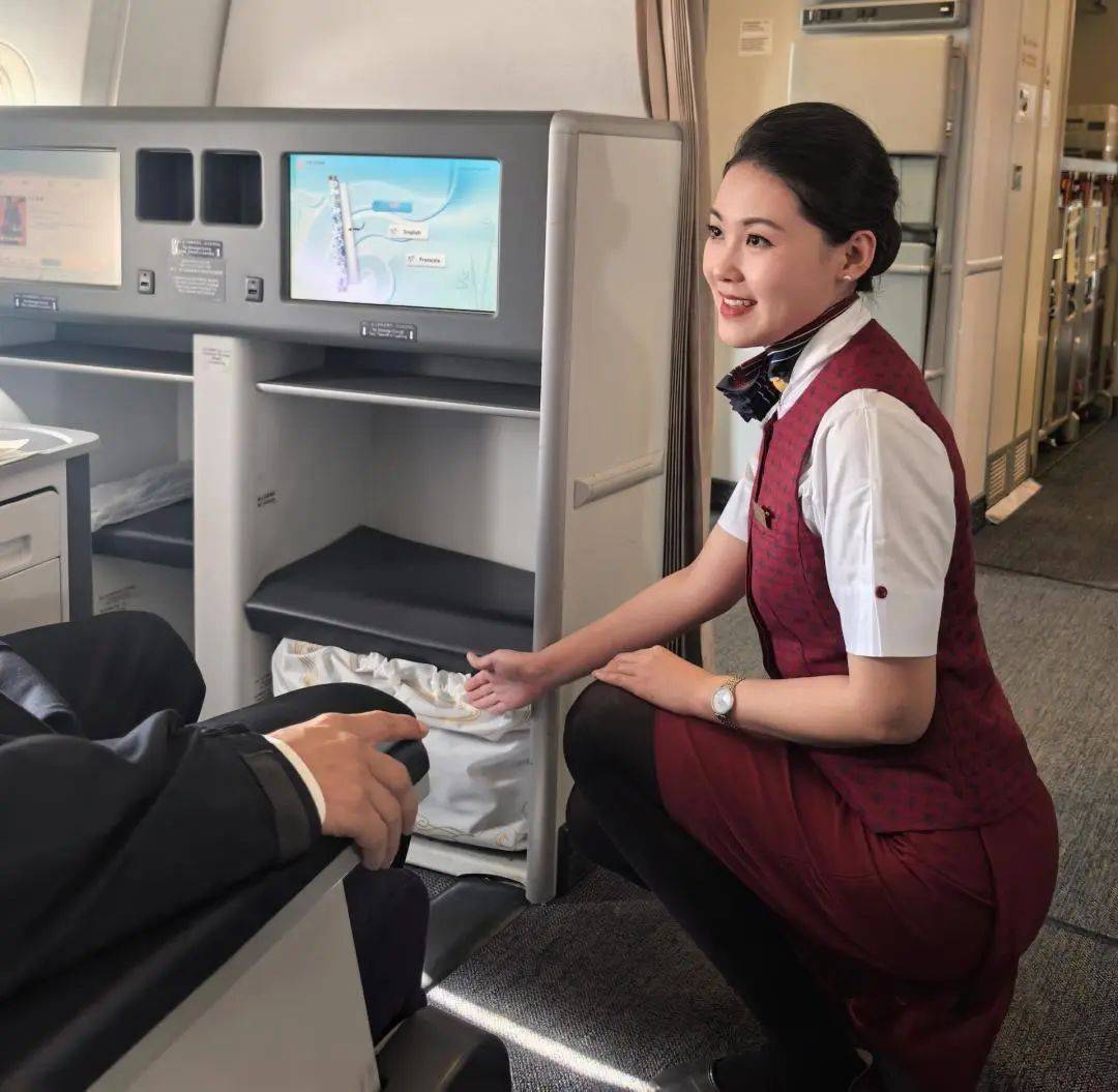 國(guó)航推出“愛(ài)心隨行”服務(wù)系列產(chǎn)品，深化信息咨詢服務(wù)體驗(yàn)